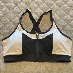 DSG Zip front sports bra